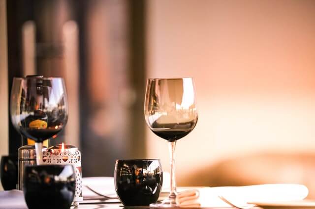 Although we can’t physically dine at Ontario restaurants during COVID-19, we can still do our part to support them by continuing to order food and wine online.